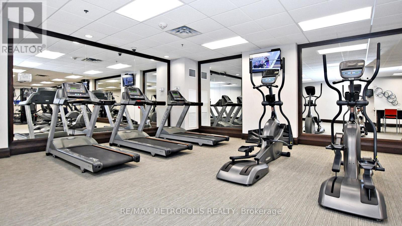 1709 - 75 King Street E, Mississauga, Ontario  L5A 4G5 - Photo 26 - W12696436