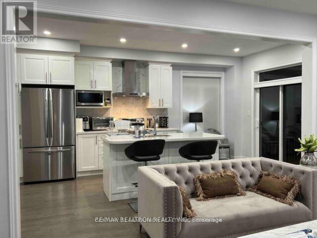 121 MARIGOLD GARDENS, Oakville, Ontario