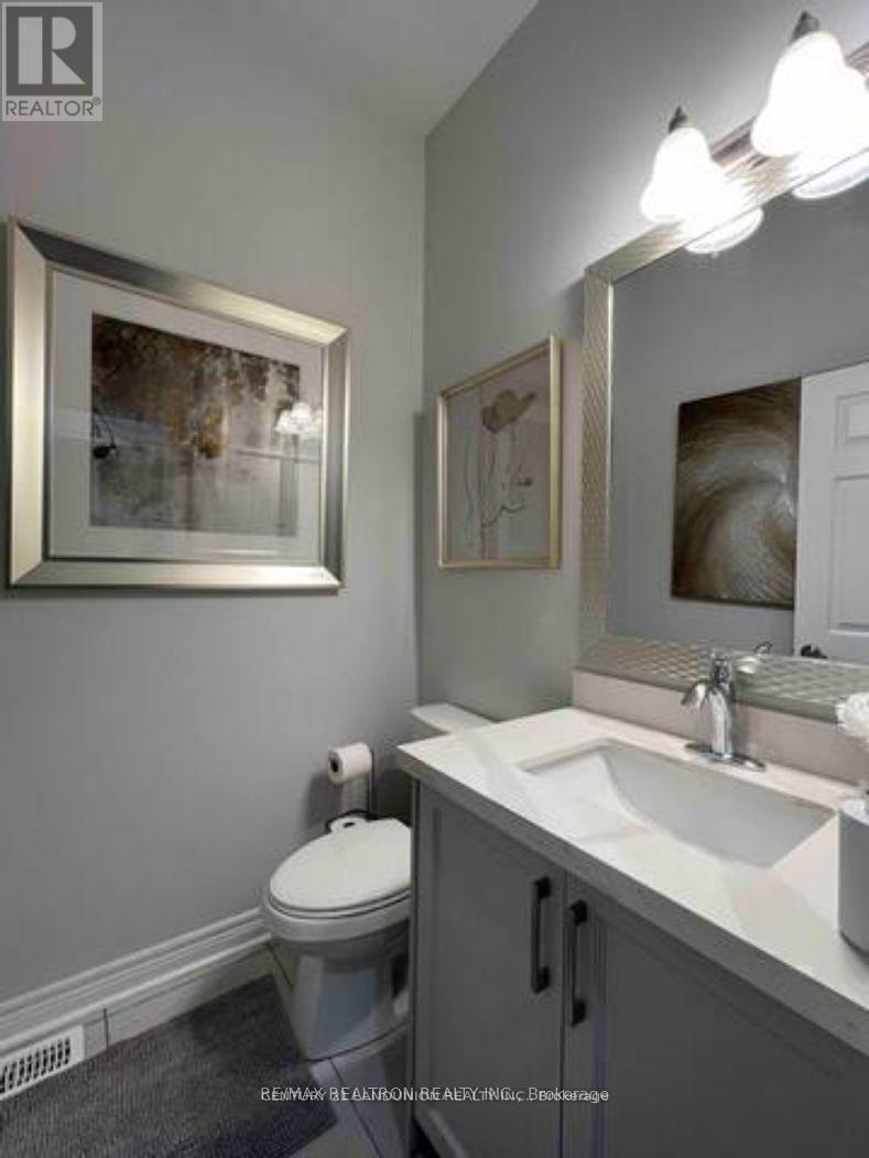 121 Marigold Gardens, Oakville, Ontario  L6H 0Y1 - Photo 12 - W12696448