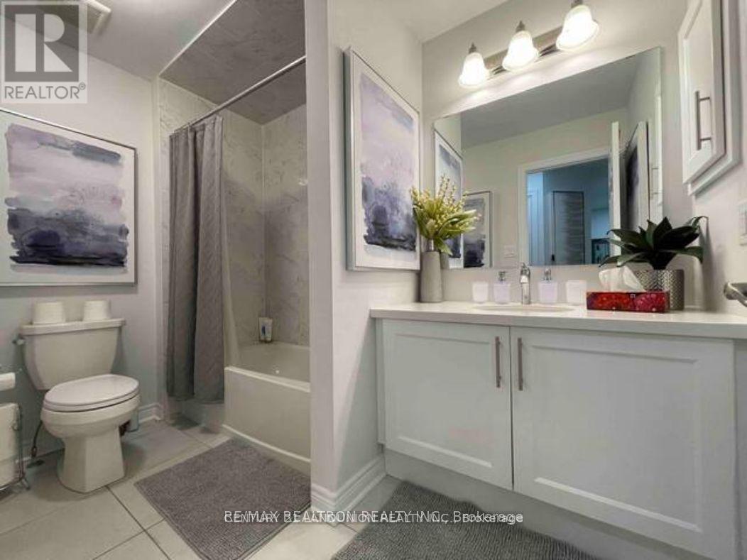 121 Marigold Gardens, Oakville, Ontario  L6H 0Y1 - Photo 8 - W12696448