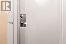 804 - 330 Burnhamthorpe Road, Mississauga, Ontario  L5R 1B8 - Photo 7 - W12696450