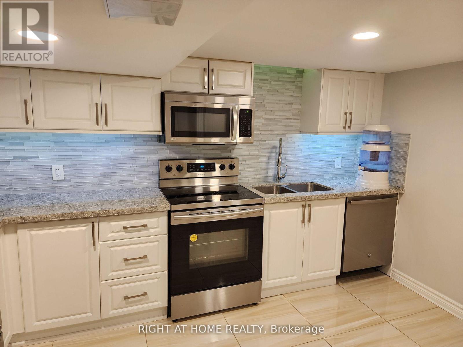 Bsmt - 393 Bristol Road E, Mississauga, Ontario  L4Z 3V6 - Photo 3 - W12696496