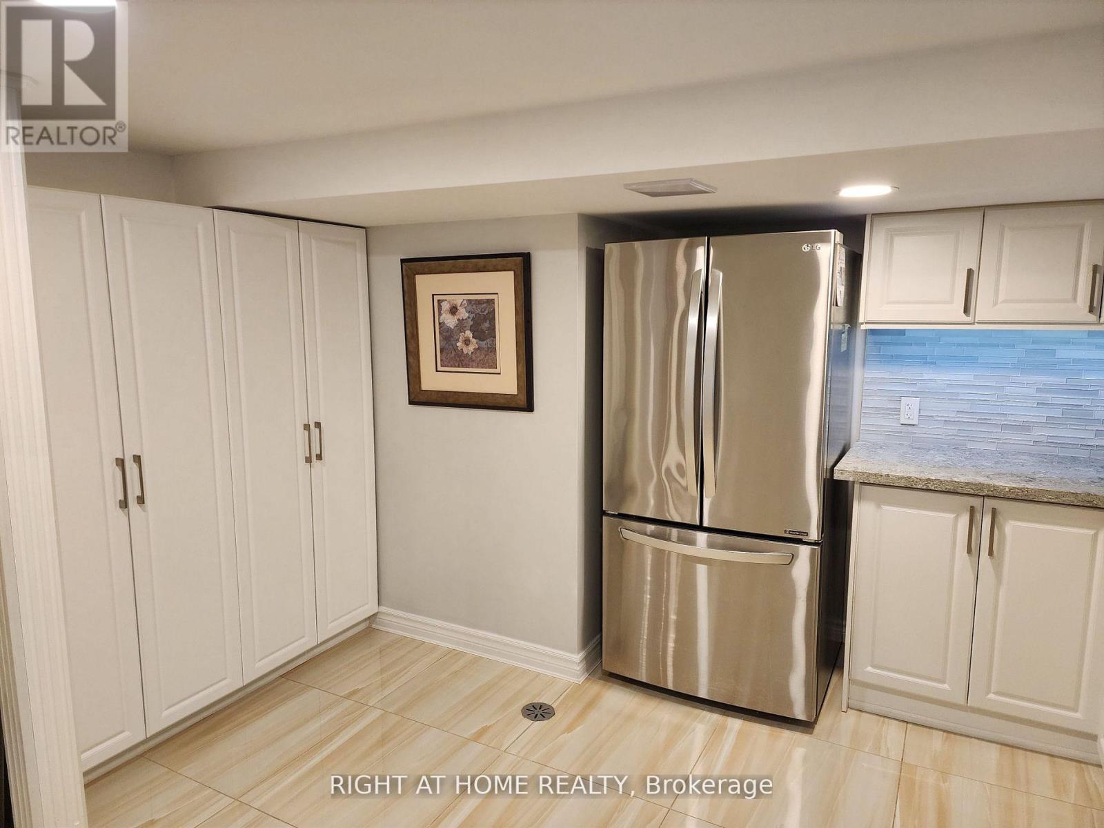 Bsmt - 393 Bristol Road E, Mississauga, Ontario  L4Z 3V6 - Photo 4 - W12696496