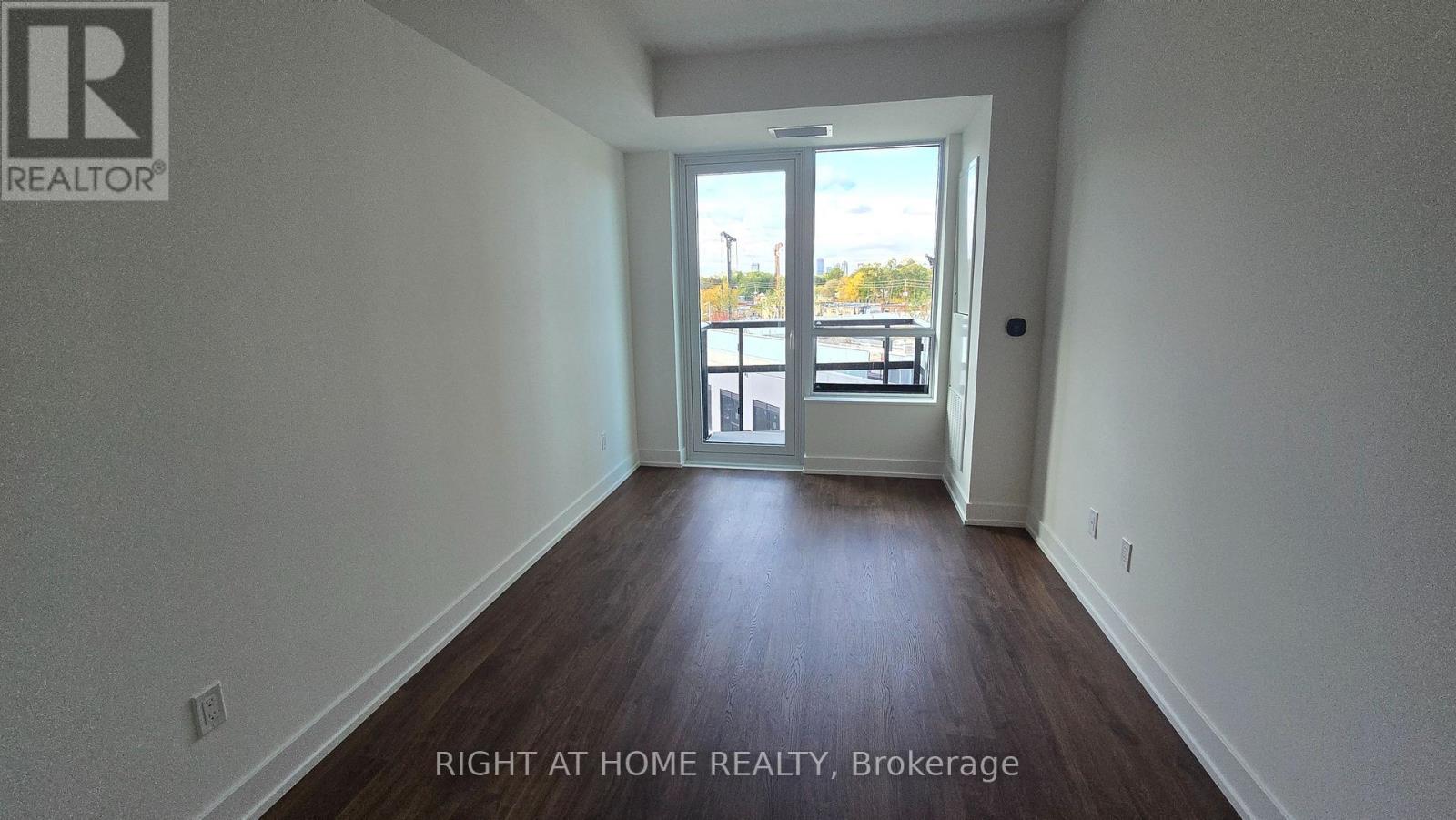 709 - 60 Central Park Road Way, Toronto, Ontario  M9A 0E6 - Photo 11 - W12696502