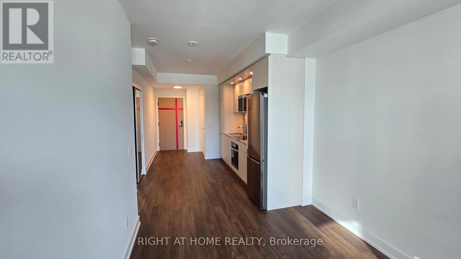 709 - 60 Central Park Road Way, Toronto, Ontario  M9A 0E6 - Photo 13 - W12696502