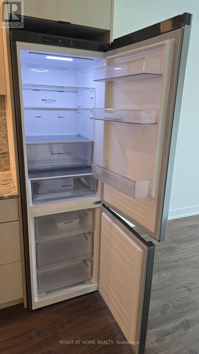 709 - 60 Central Park Road Way, Toronto, Ontario  M9A 0E6 - Photo 16 - W12696502