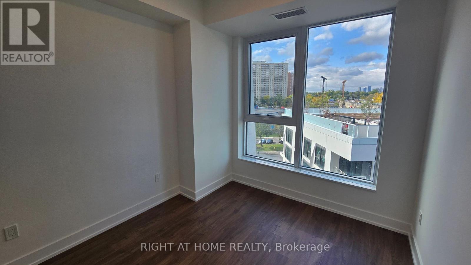 709 - 60 Central Park Road Way, Toronto, Ontario  M9A 0E6 - Photo 23 - W12696502