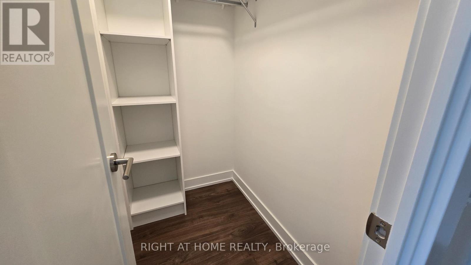 709 - 60 Central Park Road Way, Toronto, Ontario  M9A 0E6 - Photo 26 - W12696502