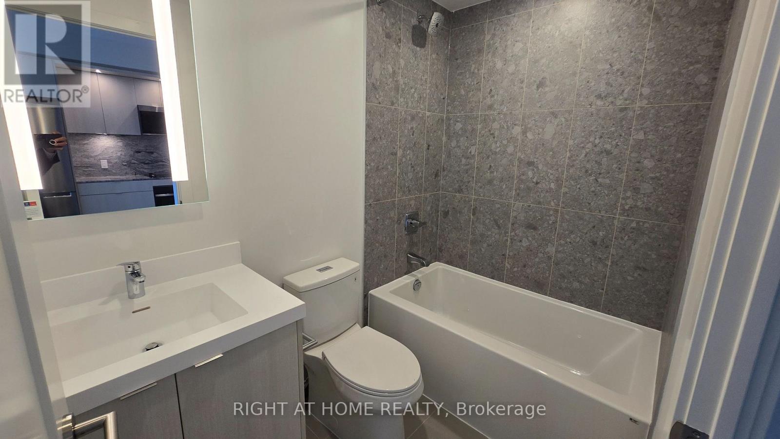 709 - 60 Central Park Road Way, Toronto, Ontario  M9A 0E6 - Photo 28 - W12696502