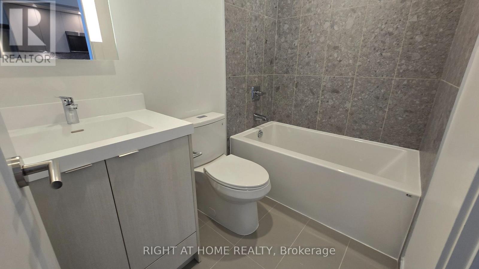 709 - 60 Central Park Road Way, Toronto, Ontario  M9A 0E6 - Photo 29 - W12696502