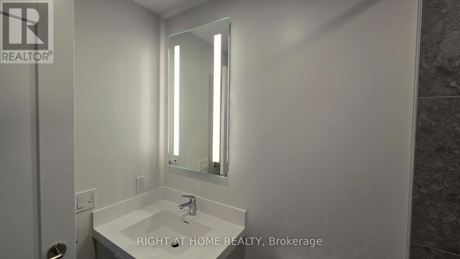 709 - 60 Central Park Road Way, Toronto, Ontario  M9A 0E6 - Photo 31 - W12696502