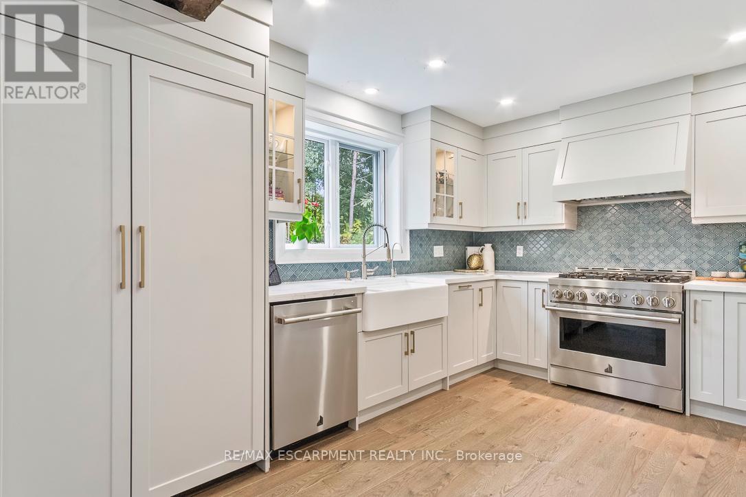 1294 Gatehouse Drive, Mississauga, Ontario  L5H 1A5 - Photo 15 - W12696514