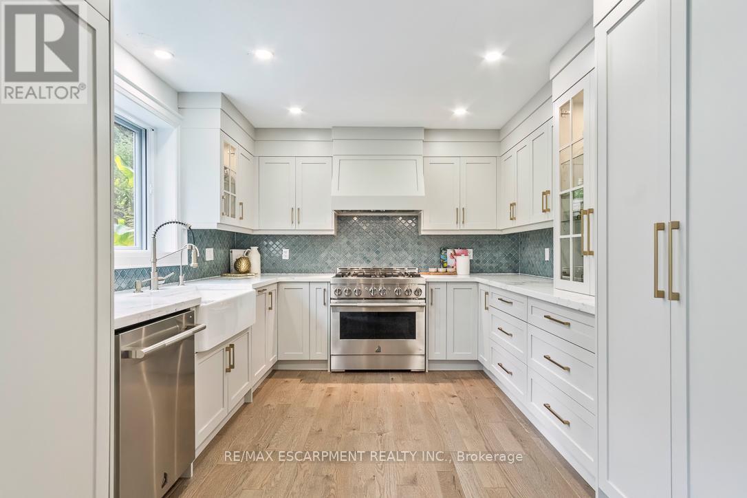 1294 Gatehouse Drive, Mississauga, Ontario  L5H 1A5 - Photo 16 - W12696514