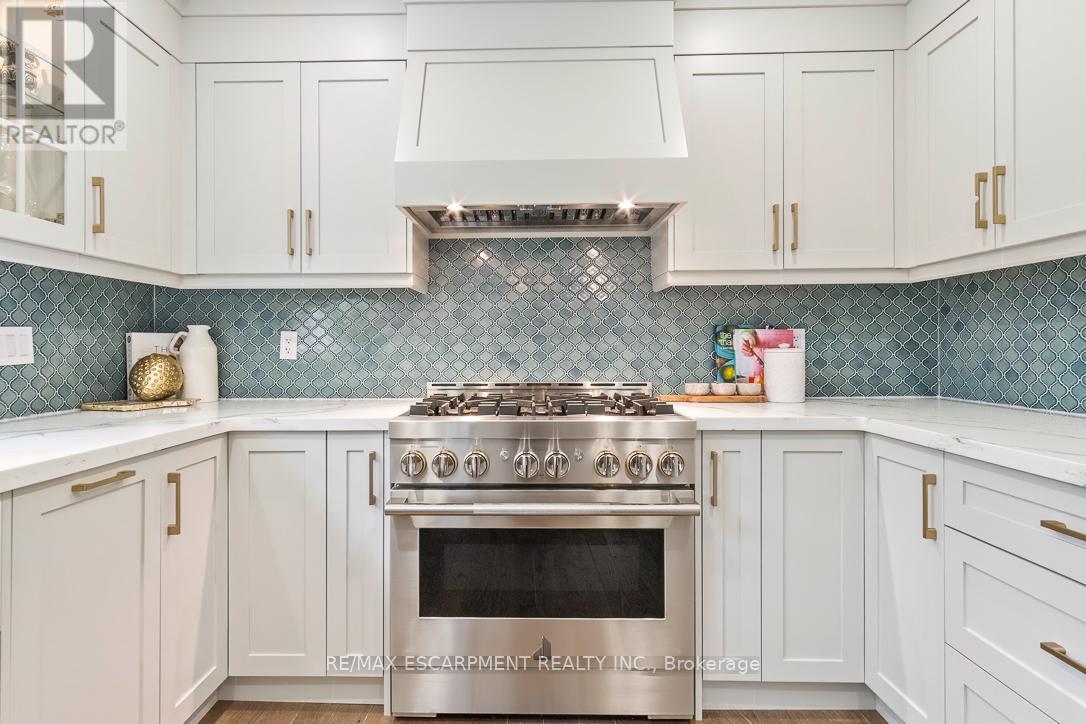 1294 Gatehouse Drive, Mississauga, Ontario  L5H 1A5 - Photo 18 - W12696514