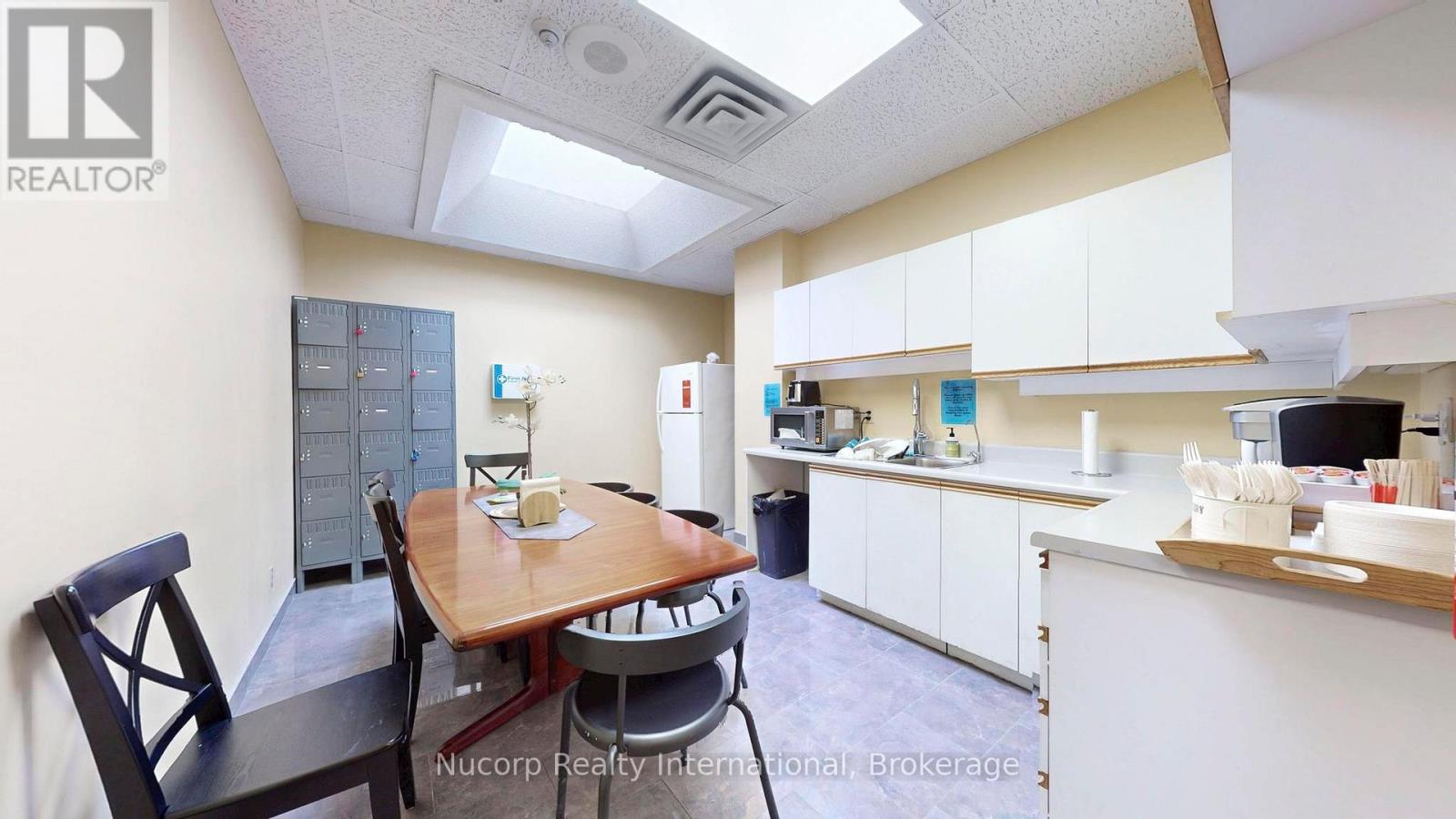 Unit #200b - 141 Brunel Road, Mississauga, Ontario  L4Z 1X3 - Photo 10 - W12696518