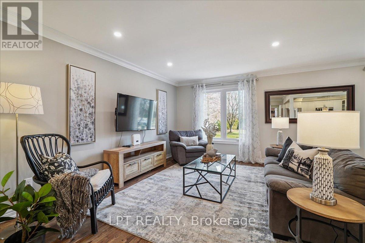 26 Wright Crescent, Caledon, Ontario  L7E 3X9 - Photo 11 - W12696528