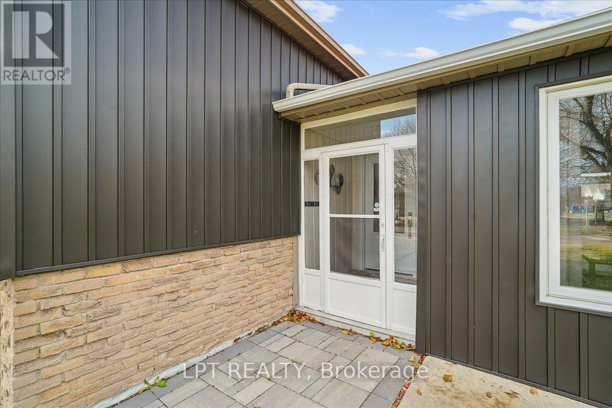 26 Wright Crescent, Caledon, Ontario  L7E 3X9 - Photo 4 - W12696528