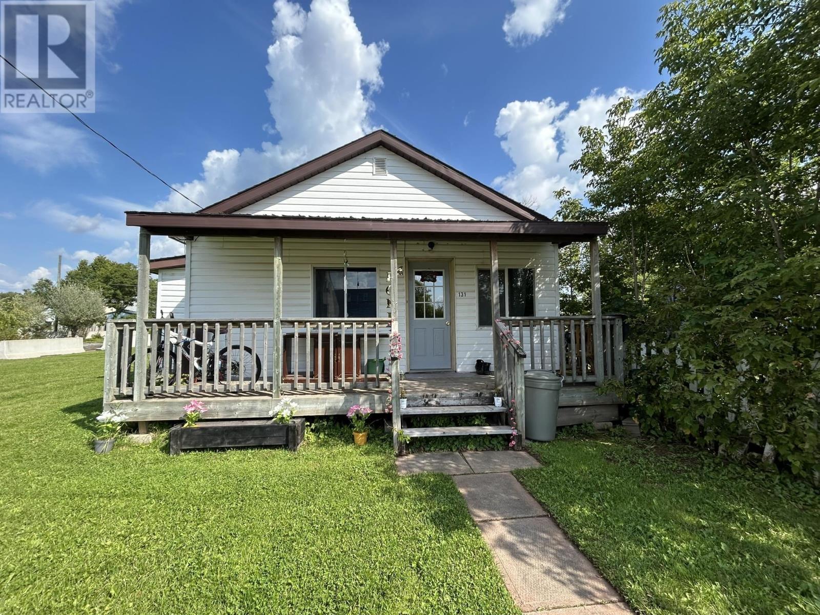 131 Burns St, Atikokan, Ontario  P0T 1C0 - Photo 1 - TB2600073