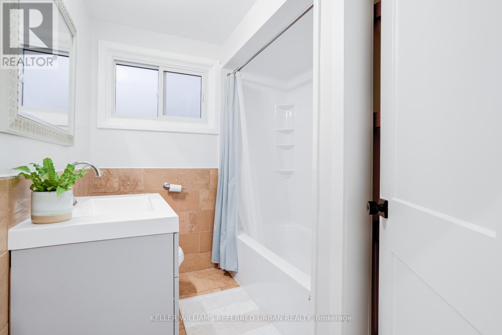 237 Hoover Crescent, Hamilton, Ontario  L9A 3H5 - Photo 27 - X12696386