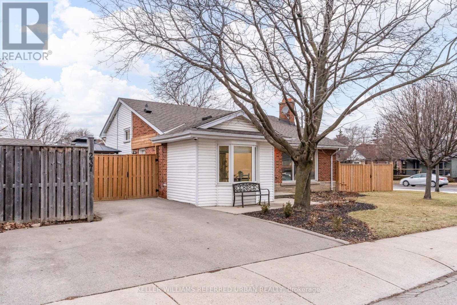 237 Hoover Crescent, Hamilton, Ontario  L9A 3H5 - Photo 44 - X12696386