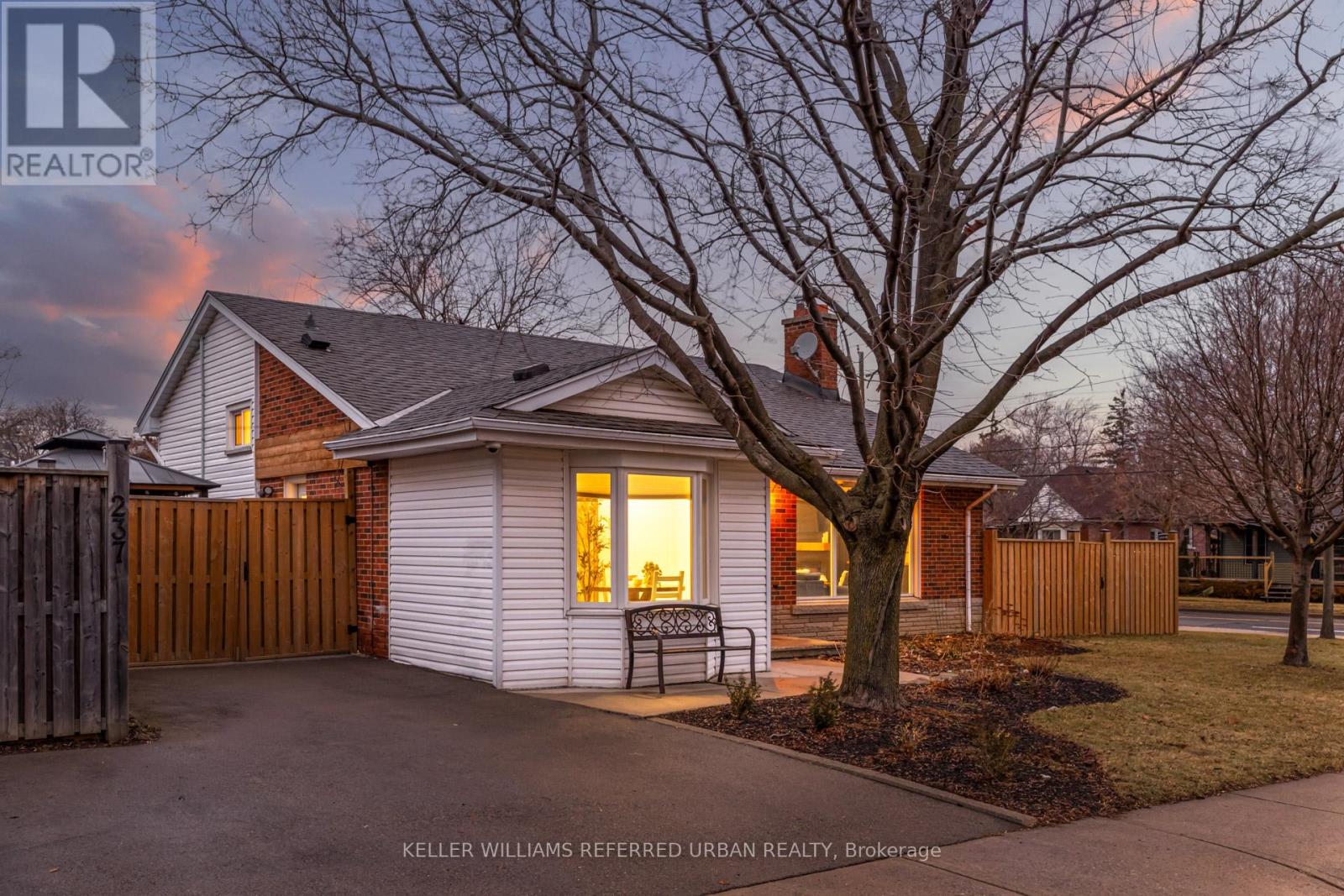 237 Hoover Crescent, Hamilton, Ontario  L9A 3H5 - Photo 46 - X12696386