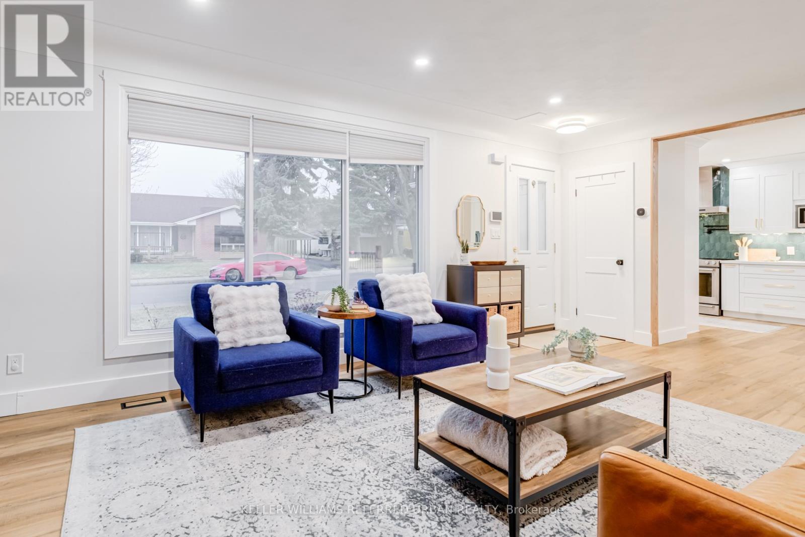 237 Hoover Crescent, Hamilton, Ontario  L9A 3H5 - Photo 9 - X12696386