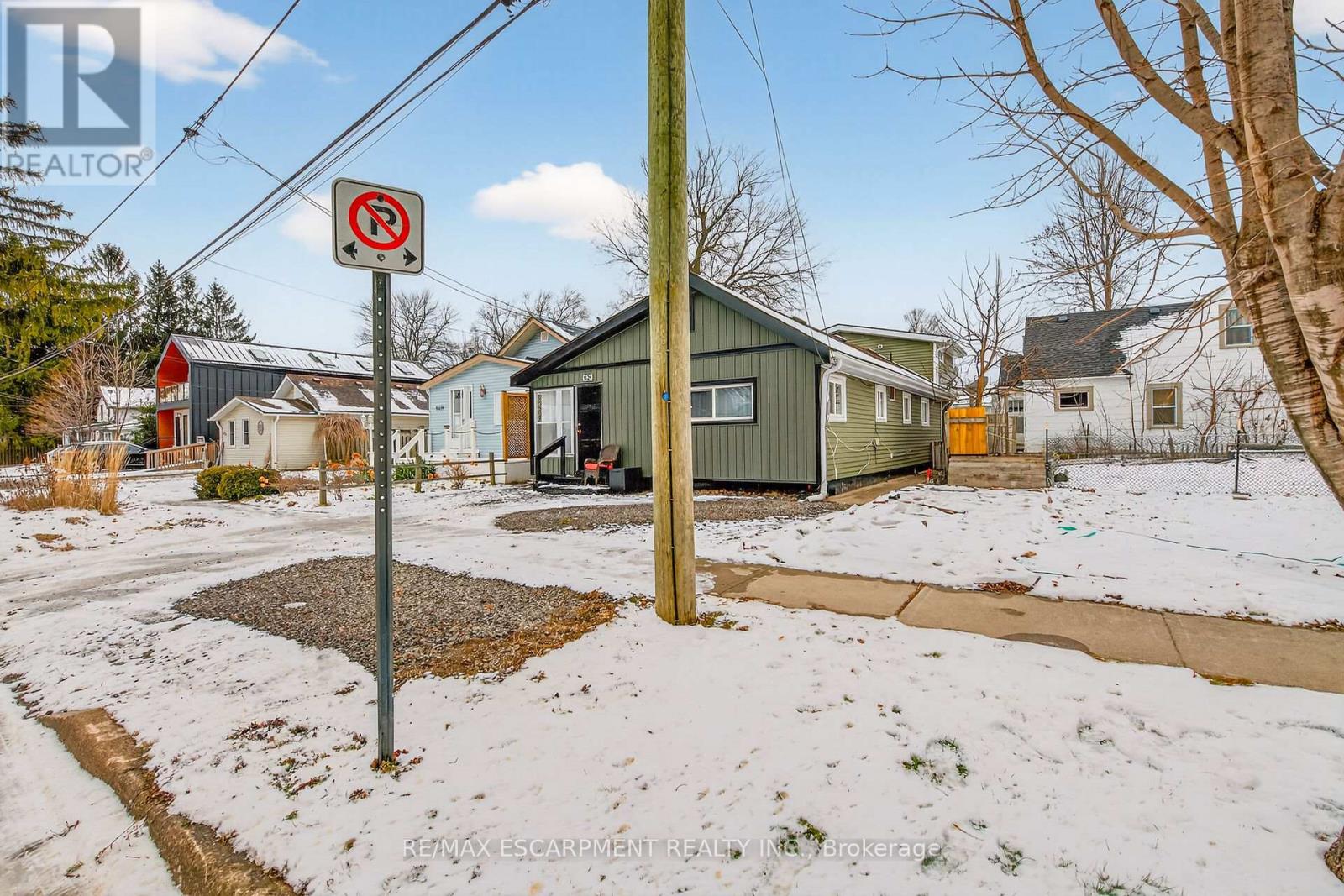 3824 Roxborough Avenue, Fort Erie, Ontario  L0S 1B0 - Photo 3 - X12696400