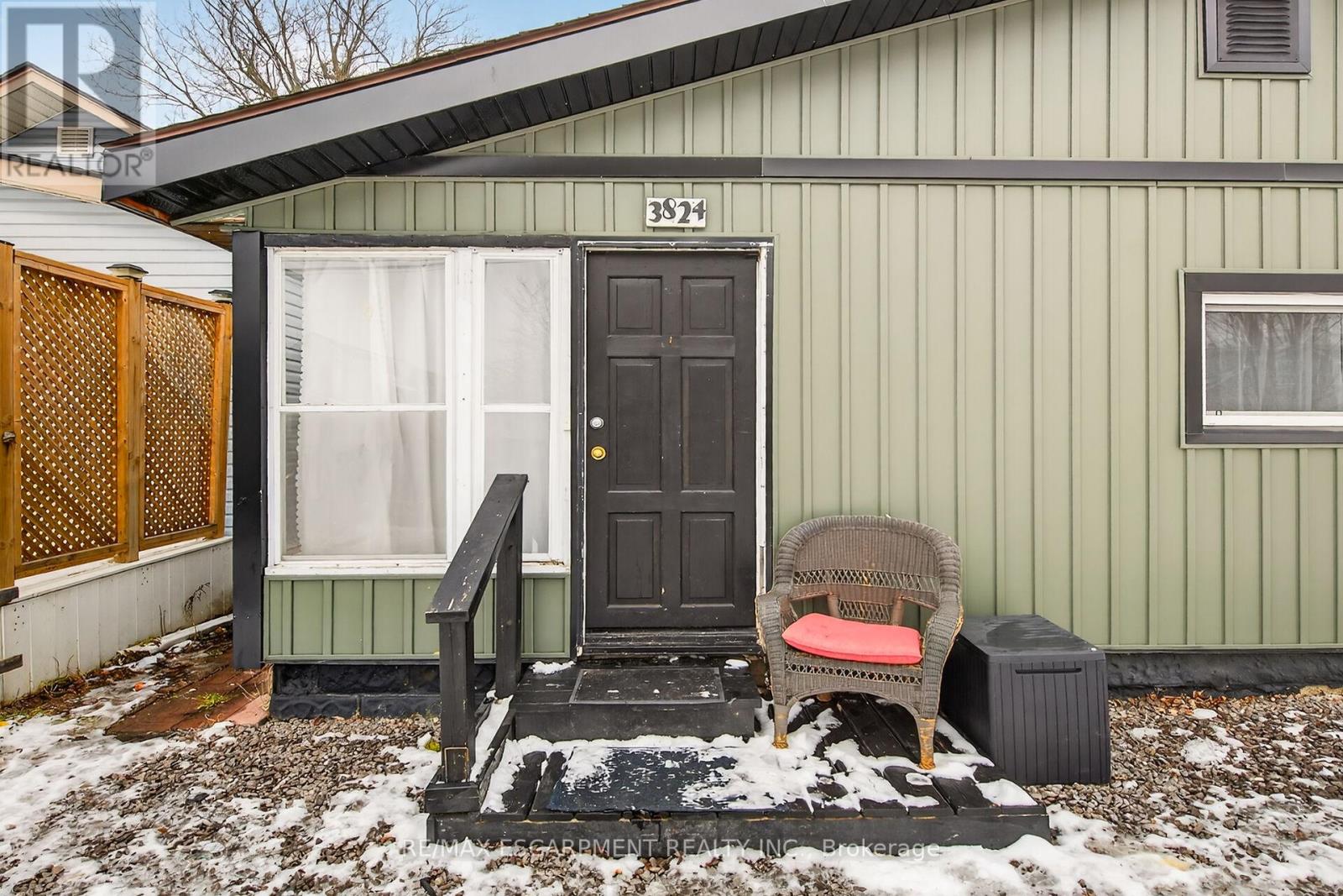 3824 Roxborough Avenue, Fort Erie, Ontario  L0S 1B0 - Photo 4 - X12696400