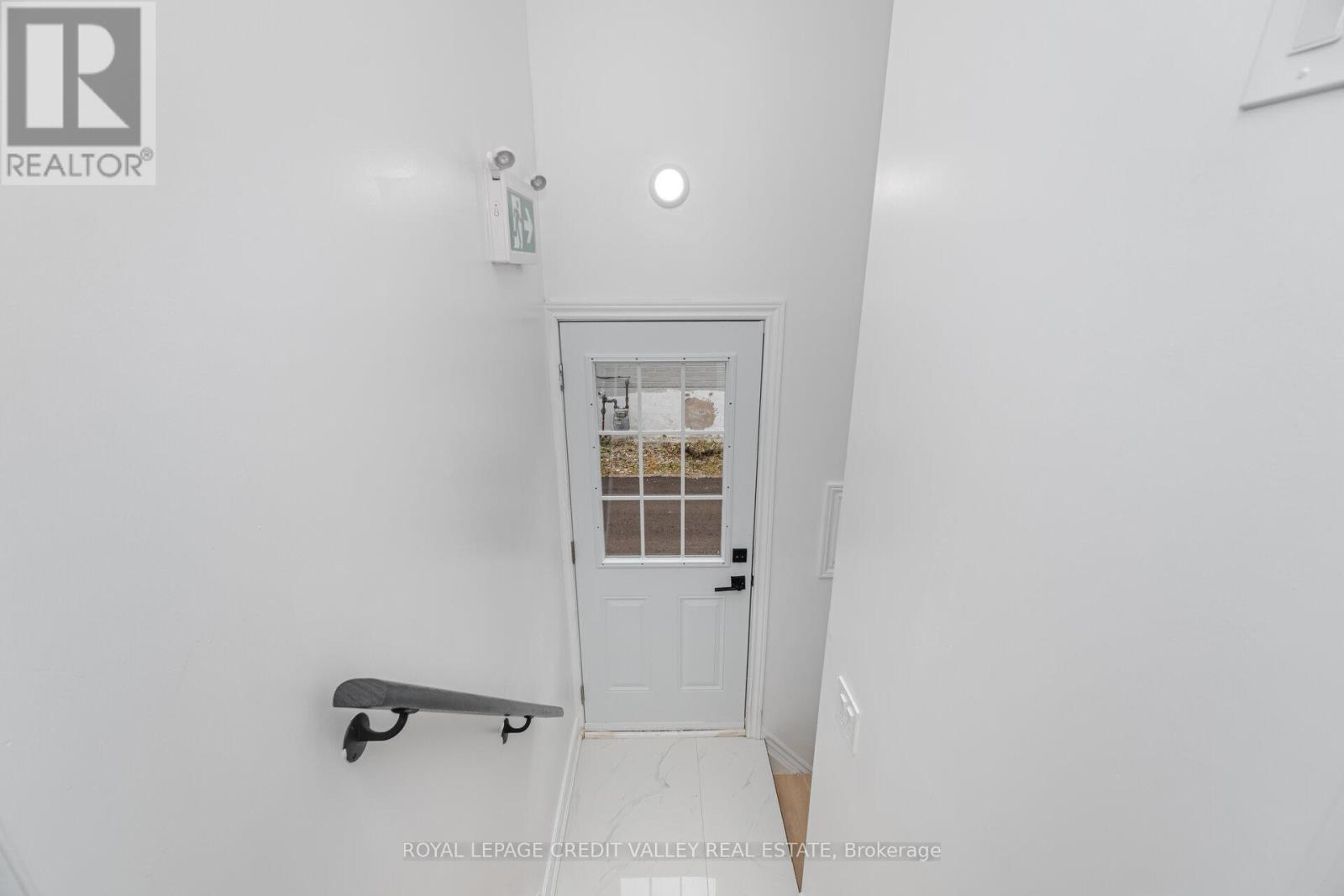 Bsmt - 812 Tenth Avenue, Hamilton, Ontario  L8T 2G6 - Photo 7 - X12696428