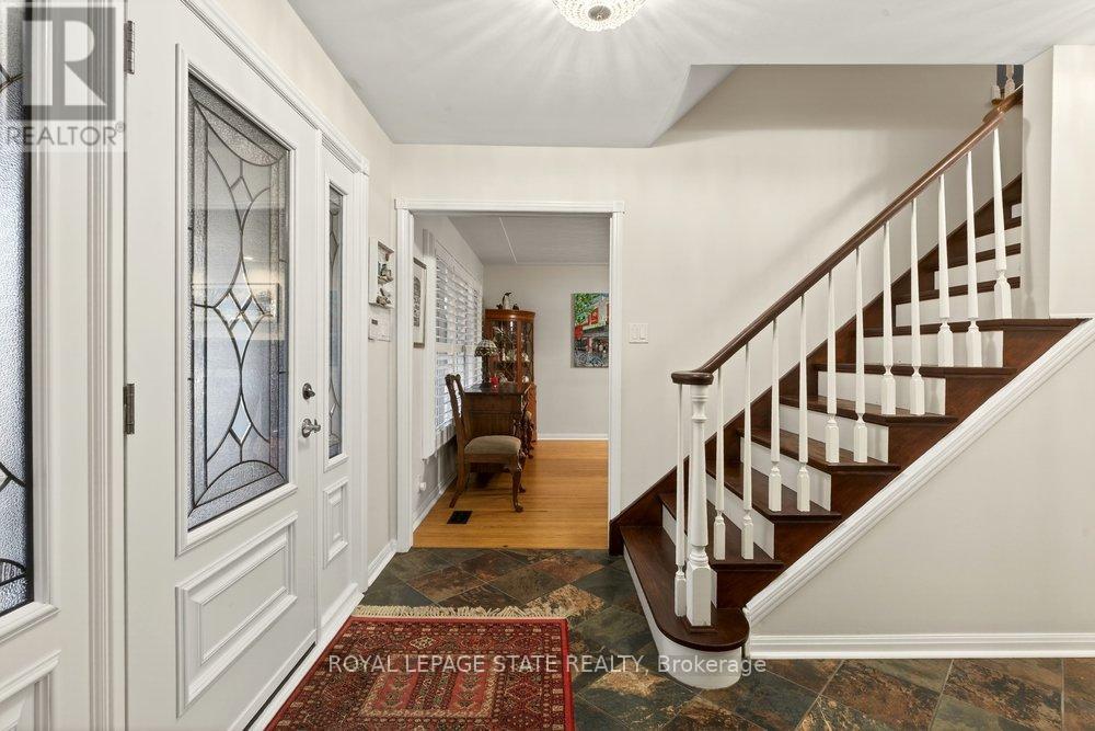 29 Woodside Drive, Hamilton, Ontario  L8T 1C4 - Photo 5 - X12696432