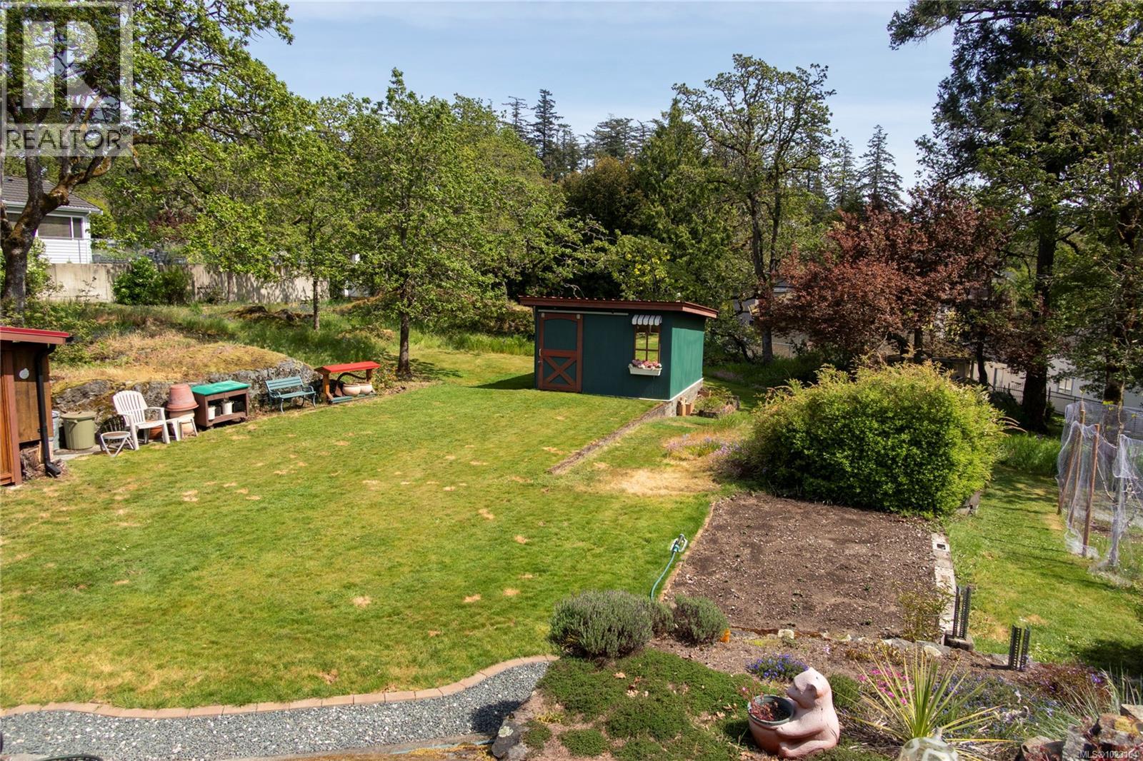 3815 Wilkinson Rd, Saanich, British Columbia  V8Z 5A3 - Photo 28 - 1023164