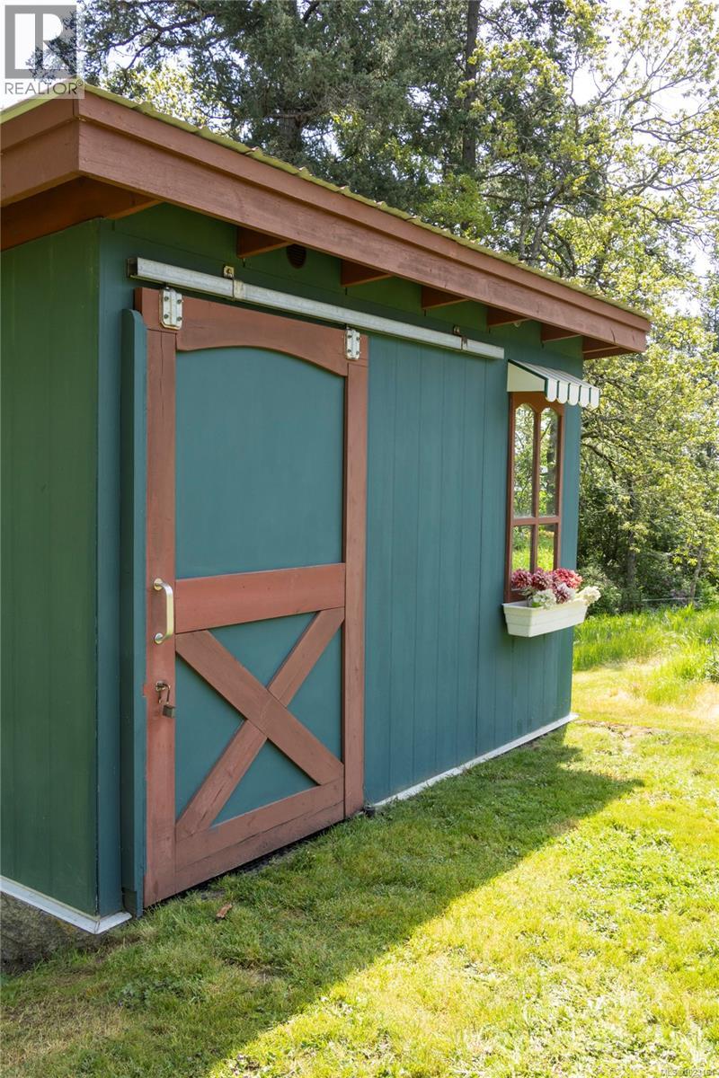 3815 Wilkinson Rd, Saanich, British Columbia  V8Z 5A3 - Photo 30 - 1023164