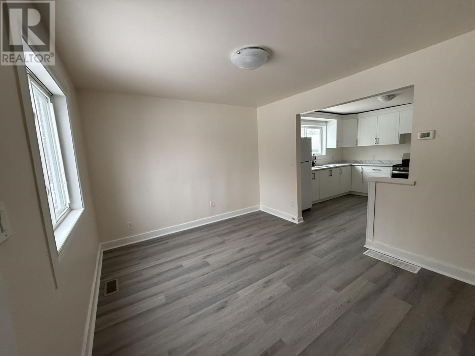 180 Glasgow Ave, Sault Ste. Marie, Ontario  P6C 5G1 - Photo 3 - SM260099