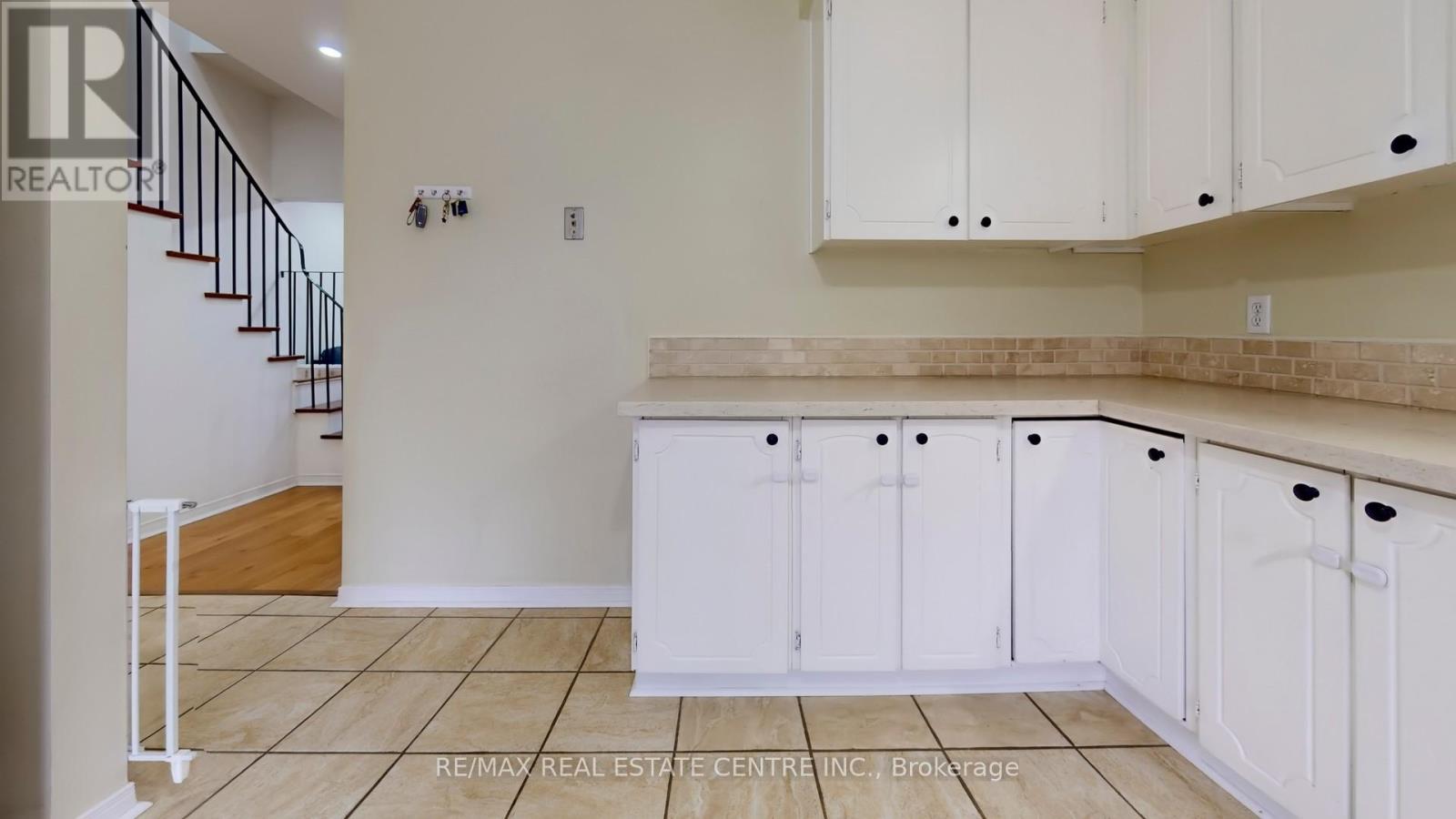 355 Ontario Street N, Milton, Ontario  L9T 3J3 - Photo 8 - W12695740