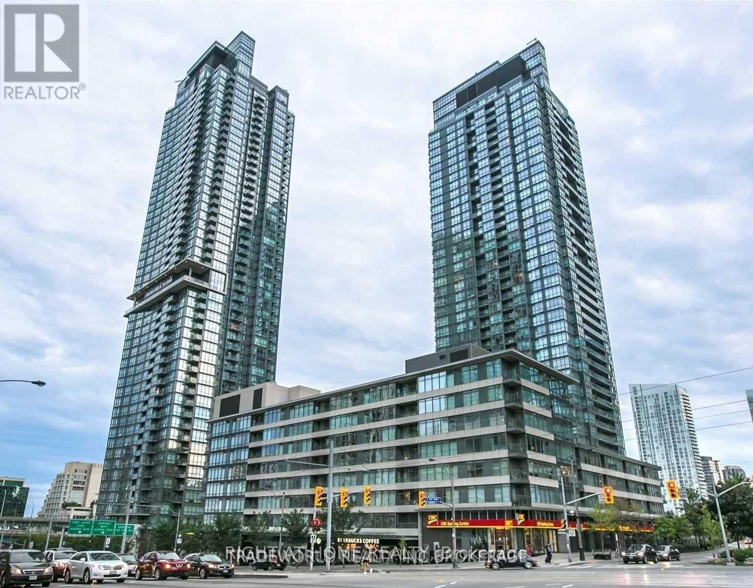 3208 - 15 Fort York Boulevard, Toronto, Ontario  M5V 3Y4 - Photo 1 - C12696618