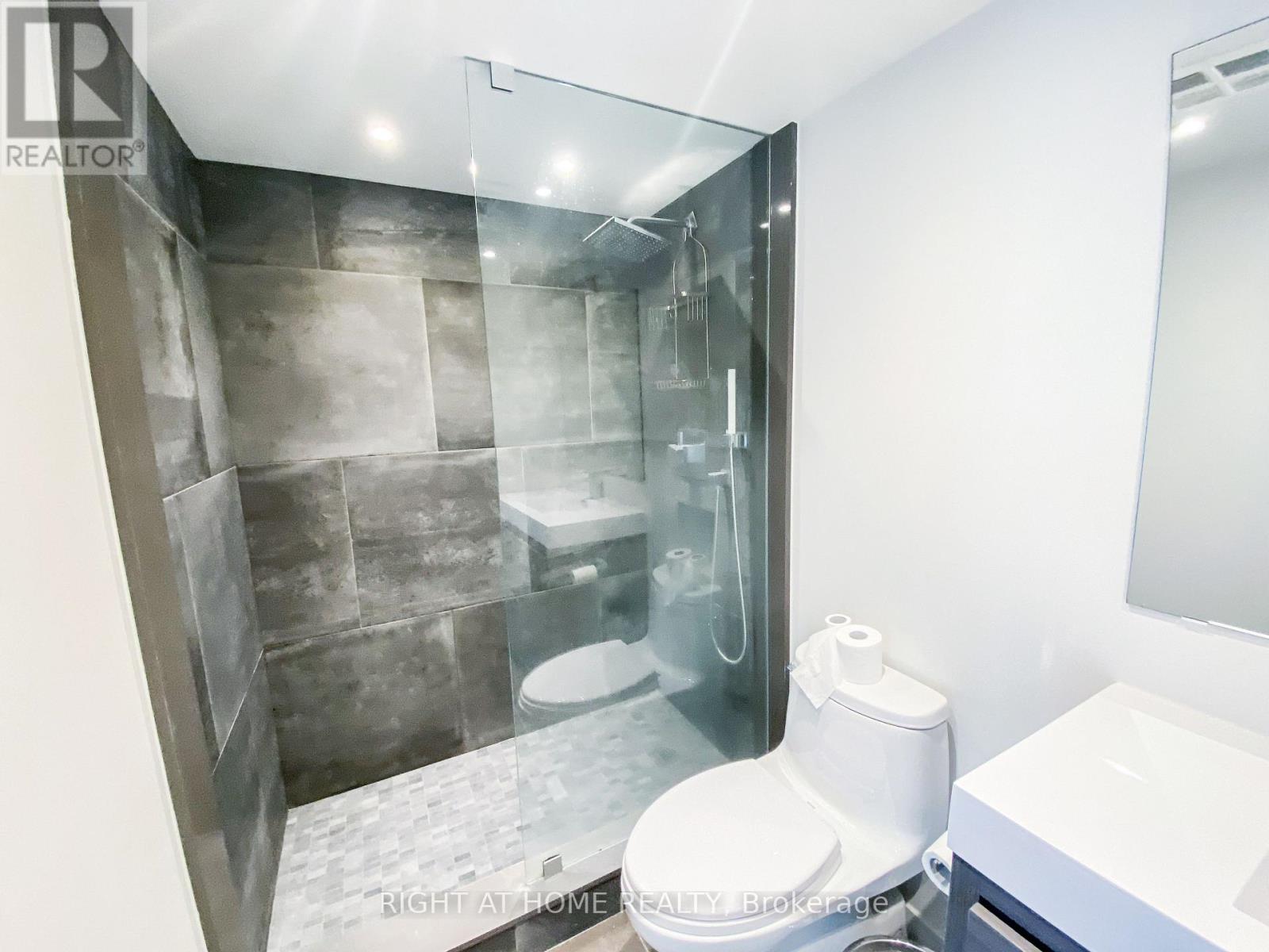 3208 - 15 Fort York Boulevard, Toronto, Ontario  M5V 3Y4 - Photo 10 - C12696618