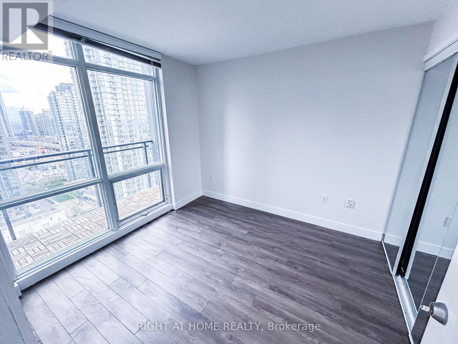 3208 - 15 Fort York Boulevard, Toronto, Ontario  M5V 3Y4 - Photo 12 - C12696618