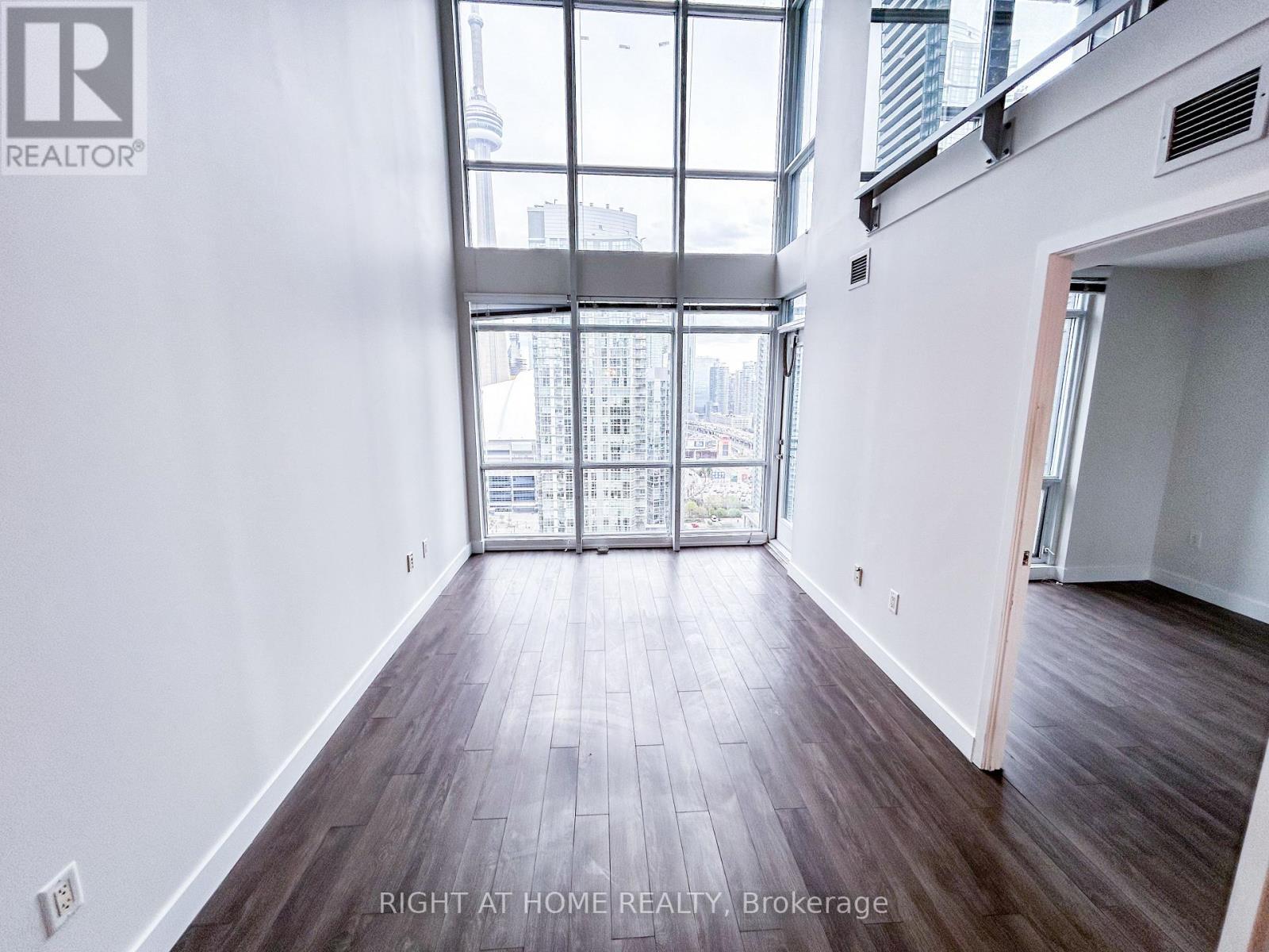 3208 - 15 Fort York Boulevard, Toronto, Ontario  M5V 3Y4 - Photo 5 - C12696618