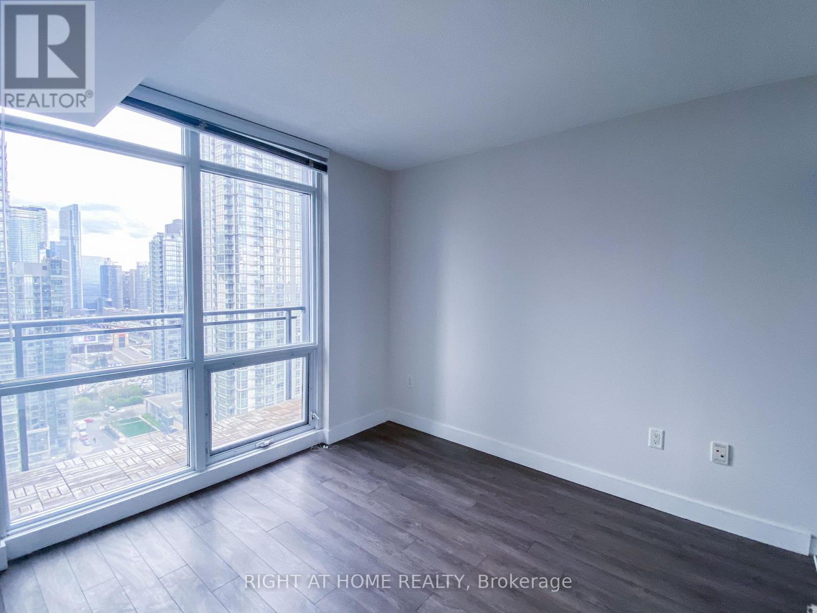 3208 - 15 Fort York Boulevard, Toronto, Ontario  M5V 3Y4 - Photo 8 - C12696618