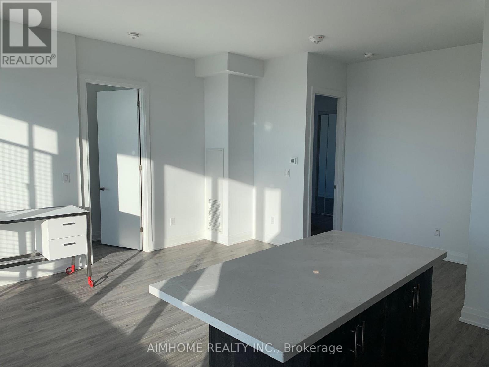 Ph306 - 75 Canterbury Place, Toronto, Ontario  M2N 2N1 - Photo 2 - C12696622