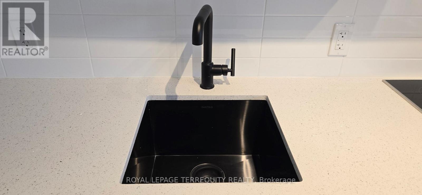 2415 - 1 Quarrington Lane, Toronto, Ontario  M3C 0S4 - Photo 13 - C12696642