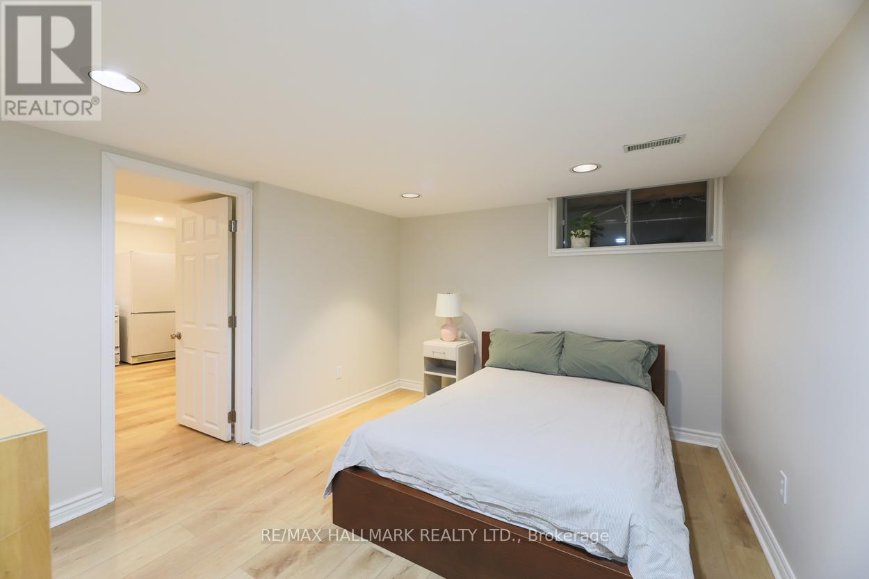 Lower 1 - 3 Minorca Place, Toronto, Ontario  M3A 2Z5 - Photo 13 - C12696708