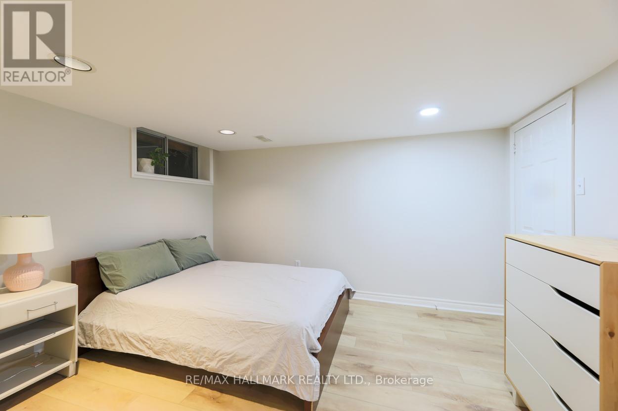 Lower 1 - 3 Minorca Place, Toronto, Ontario  M3A 2Z5 - Photo 14 - C12696708