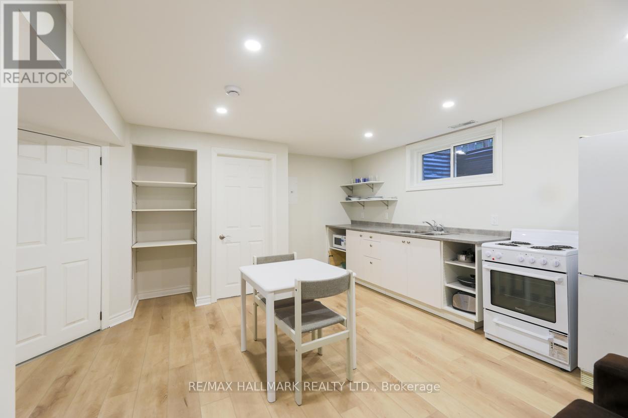 Lower 1 - 3 Minorca Place, Toronto, Ontario  M3A 2Z5 - Photo 9 - C12696708