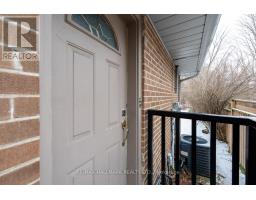 LOWER 2 - 3 MINORCA PLACE, Toronto, Ontario