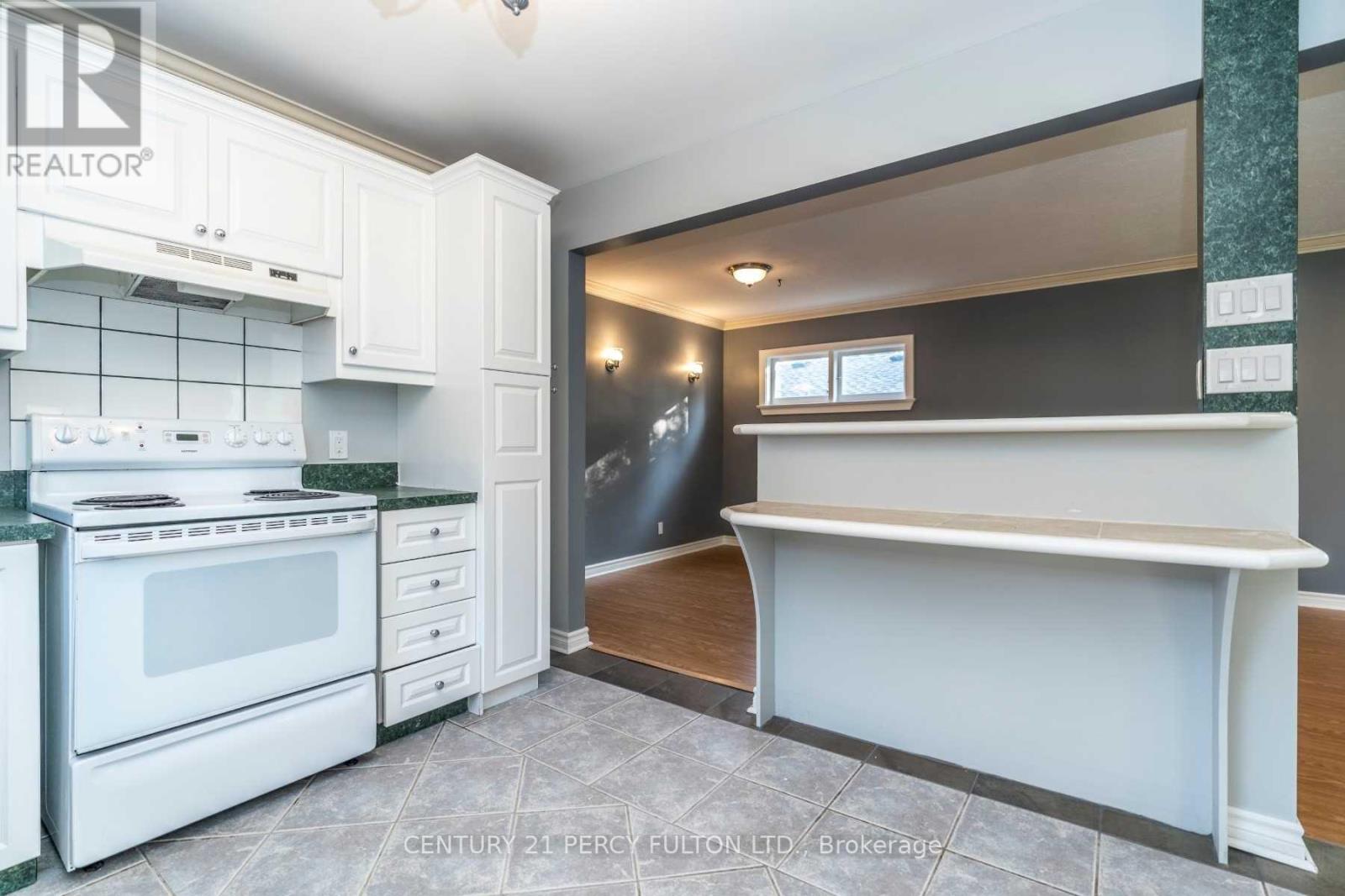 Upper - 62 Dale Avenue, Toronto, Ontario  M1J 3J5 - Photo 8 - E12696576