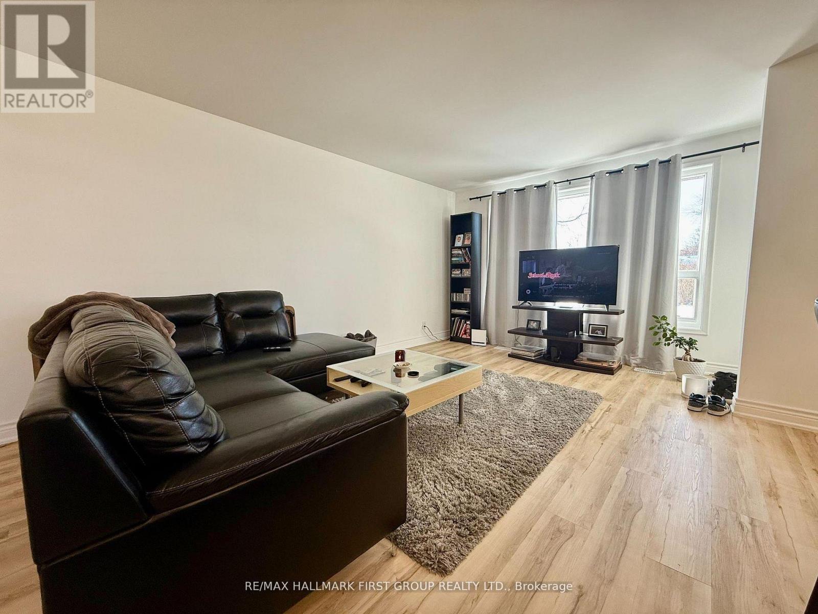 851 Bem Avenue, Pickering, Ontario  L1W 1X2 - Photo 11 - E12696600