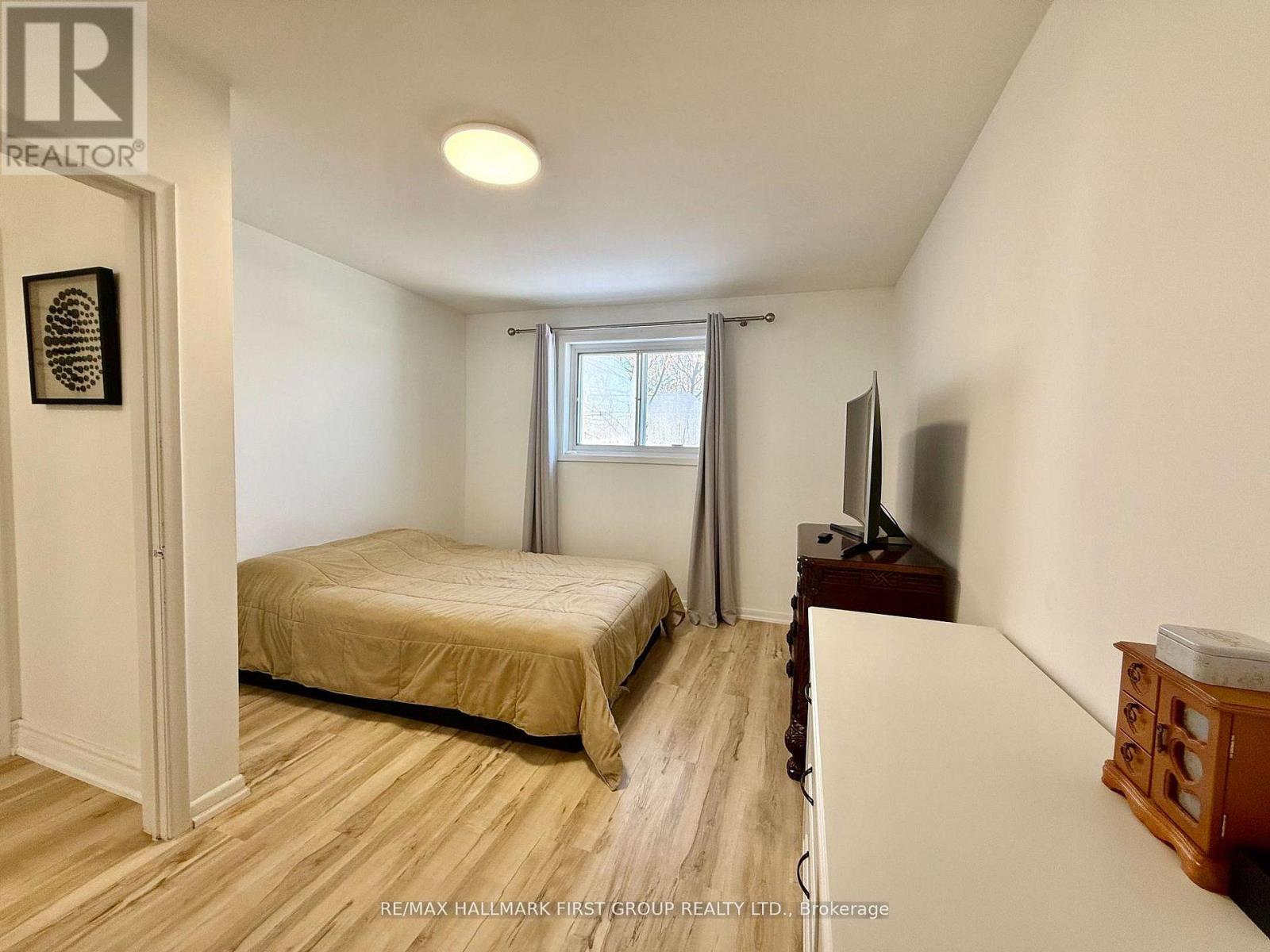 851 Bem Avenue, Pickering, Ontario  L1W 1X2 - Photo 14 - E12696600