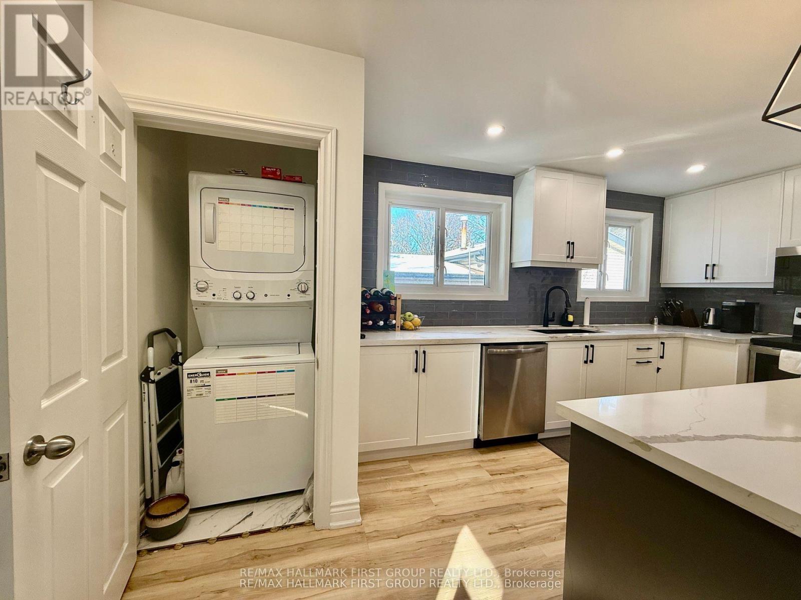 851 Bem Avenue, Pickering, Ontario  L1W 1X2 - Photo 21 - E12696600