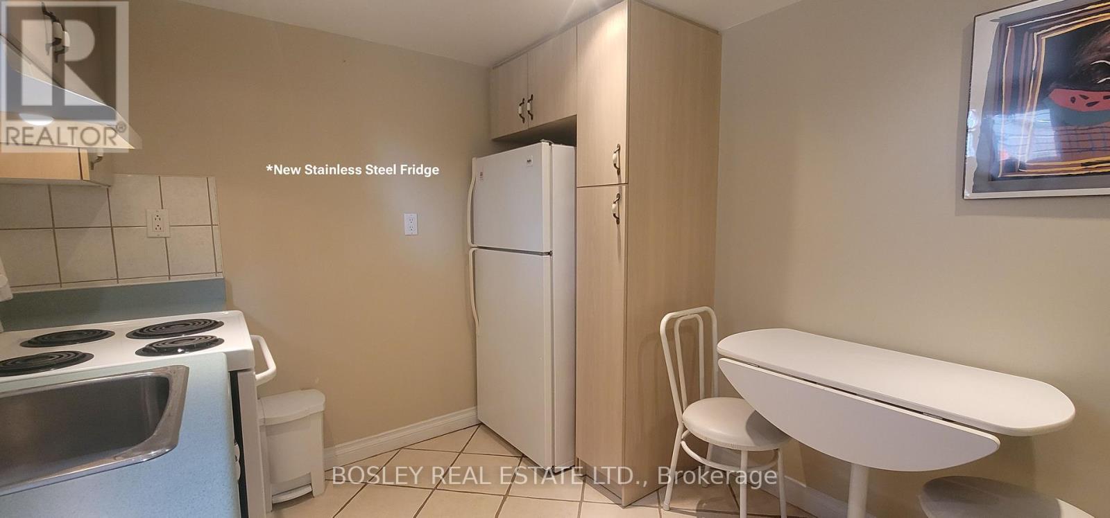 Bsmt - 6 Youngmill Drive, Toronto, Ontario  M4B 2W6 - Photo 9 - E12696736